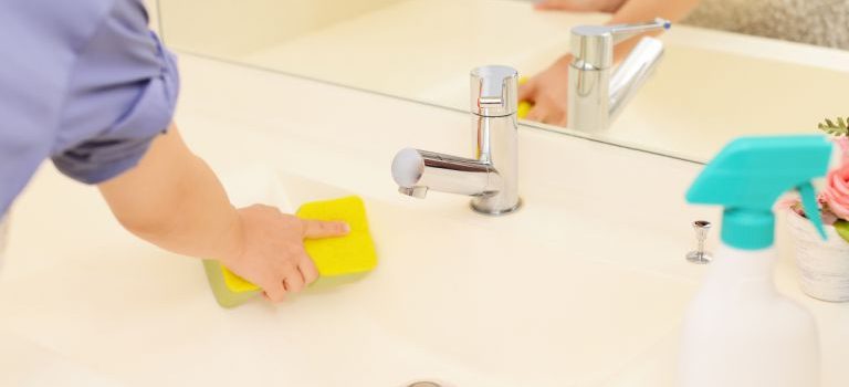 家庭の水をおいしく守るために知っておきたい浄水器の選び方と管理のポイント